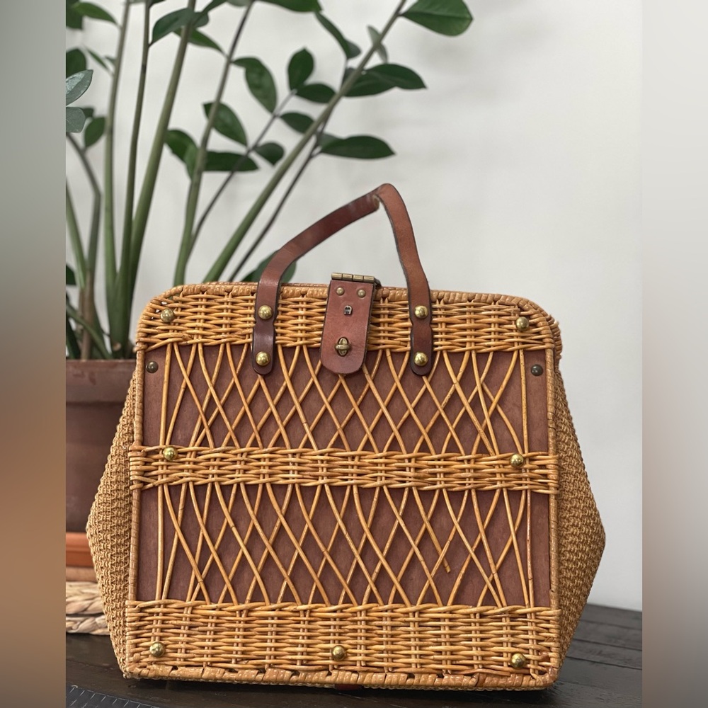 *RARE* Vintage Etienne Aigner Wicker Bag